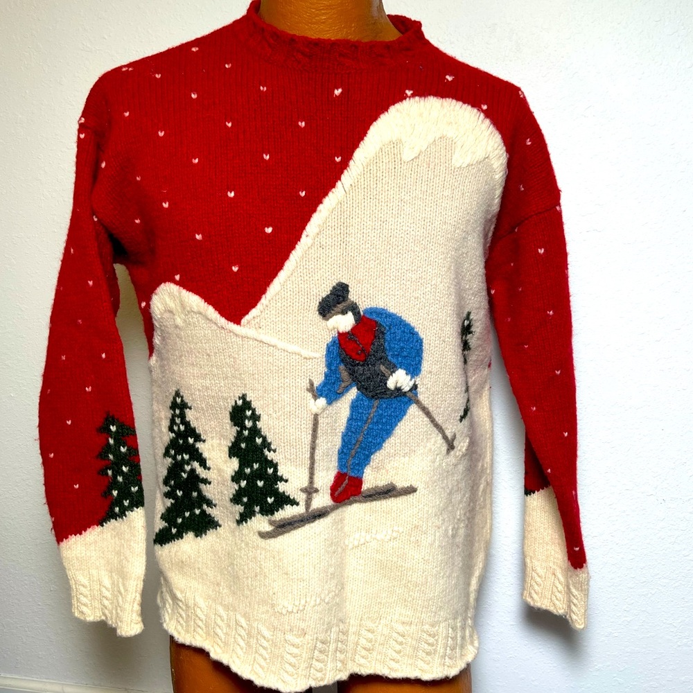 Vintage Maurices 100% Wool red/cream ski holiday sweater. Size Medium